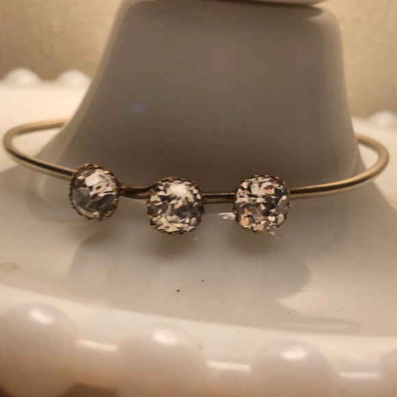 Vintage goldtone 3 stone bangle bracelet - Picture 5 of 6